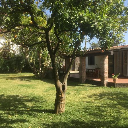 Villa Andrea Fondachello  Exteriör bild
