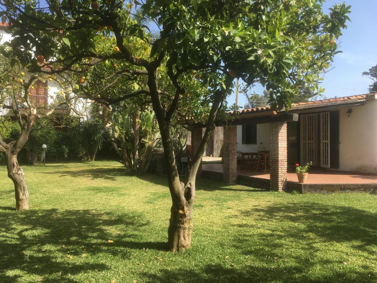 Villa Andrea Fondachello  Exteriör bild